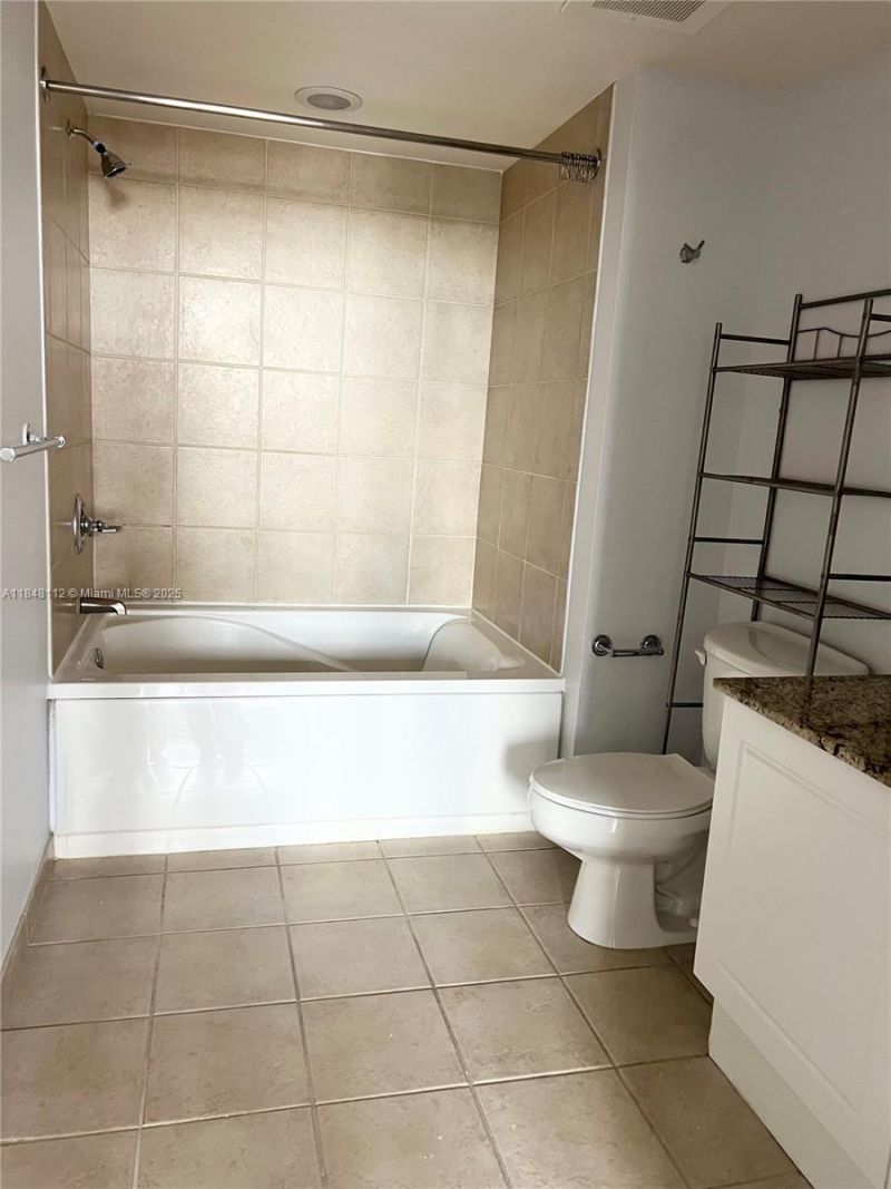 19501 W Country Club Dr, Unit 712, Aventura, FL 33180 Photo