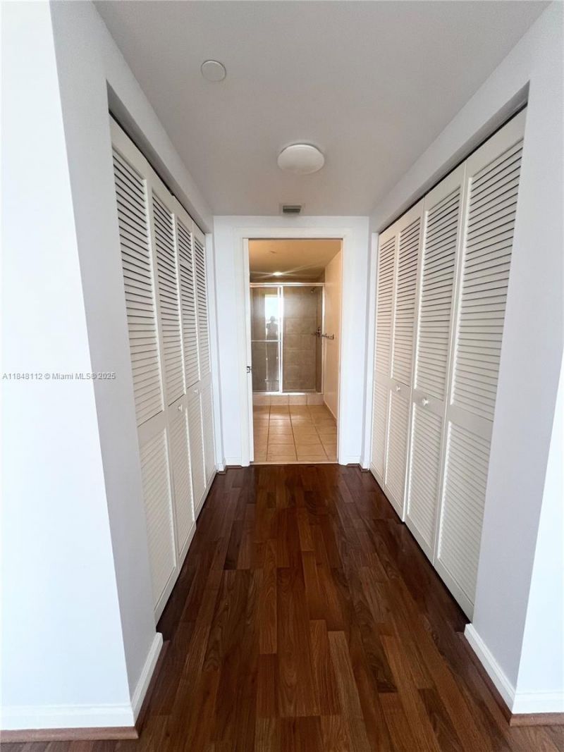 19501 W Country Club Dr, Unit 712, Aventura, FL 33180 Photo