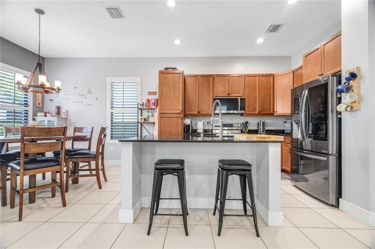 3345 W 95th Ter, Hialeah, FL 33018 Photo