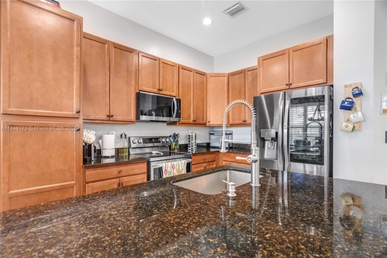 3345 W 95th Ter, Hialeah, FL 33018 Photo