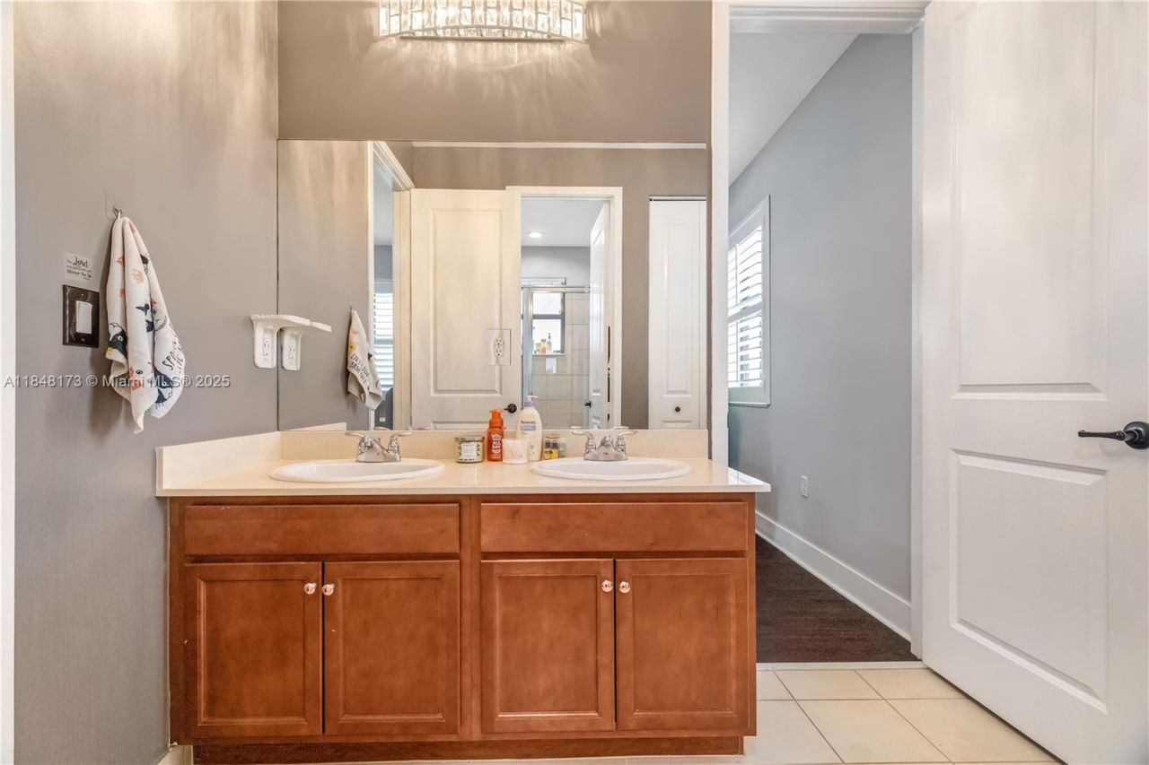 3345 W 95th Ter, Hialeah, FL 33018 Photo