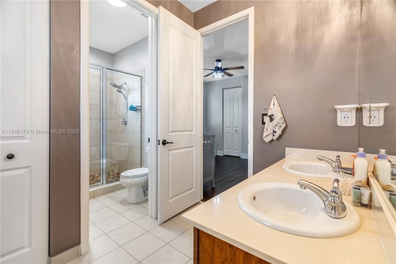 3345 W 95th Ter, Hialeah, FL 33018 Photo