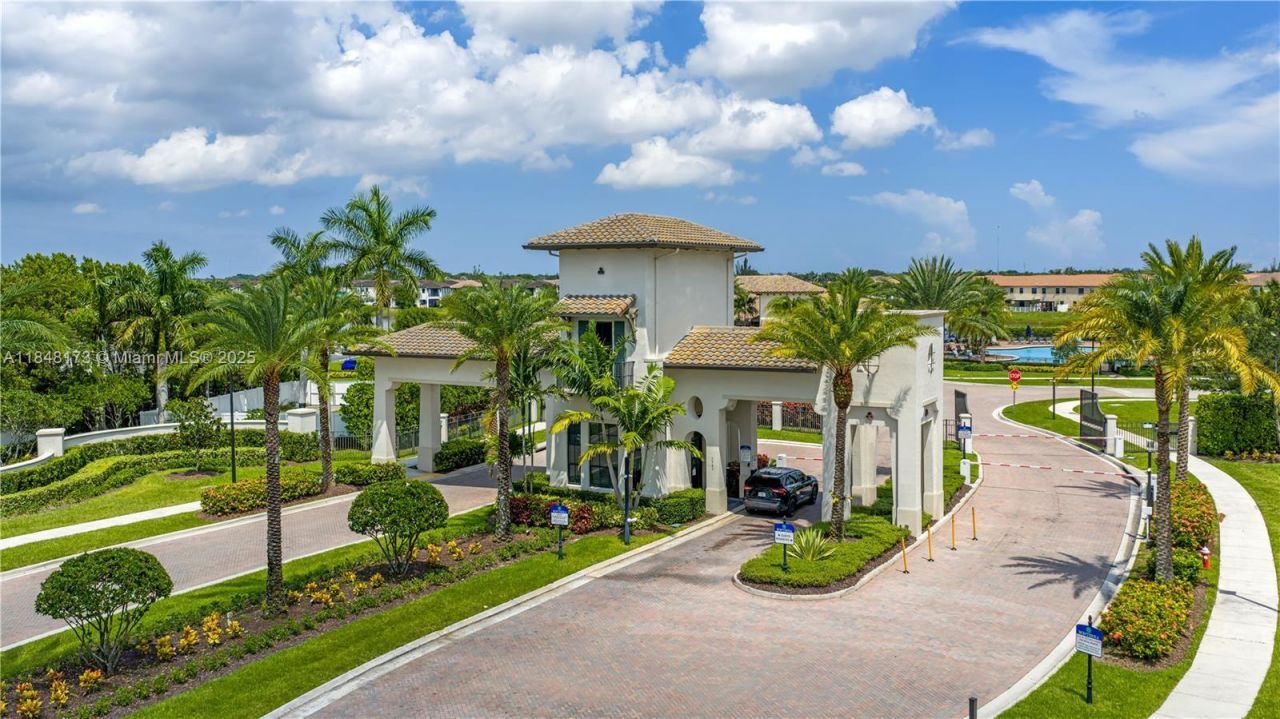 3345 W 95th Ter, Hialeah, FL 33018 Photo