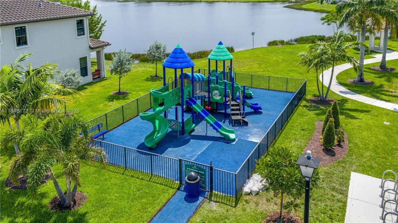 3345 W 95th Ter, Hialeah, FL 33018 Photo