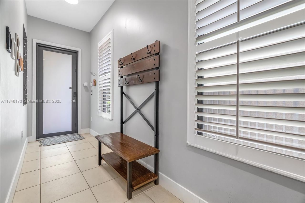 3345 W 95th Ter, Hialeah, FL 33018 Photo