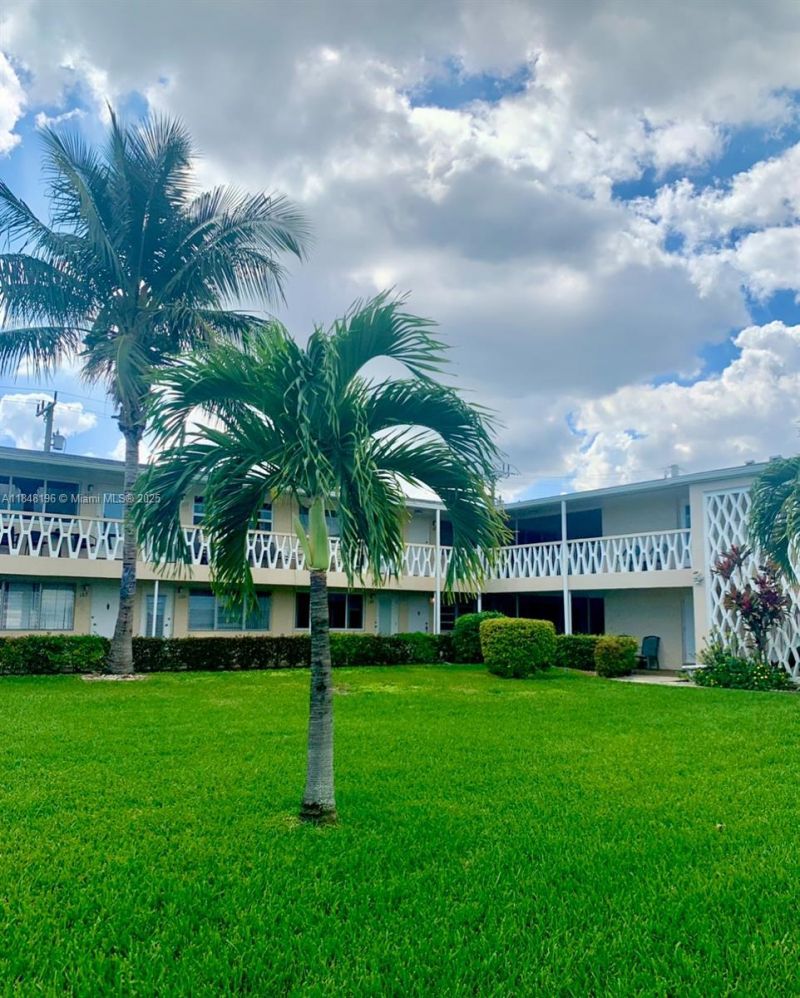 900 Atlantic Shores Blvd, Unit 215, Hallandale Beach, FL 33009 Photo