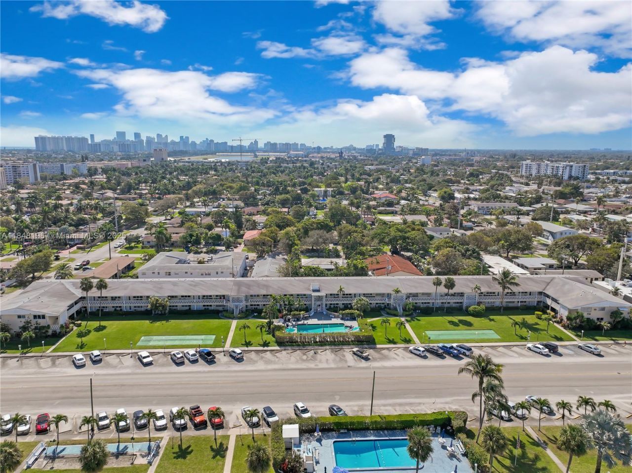 900 Atlantic Shores Blvd, Unit 215, Hallandale Beach, FL 33009 Photo