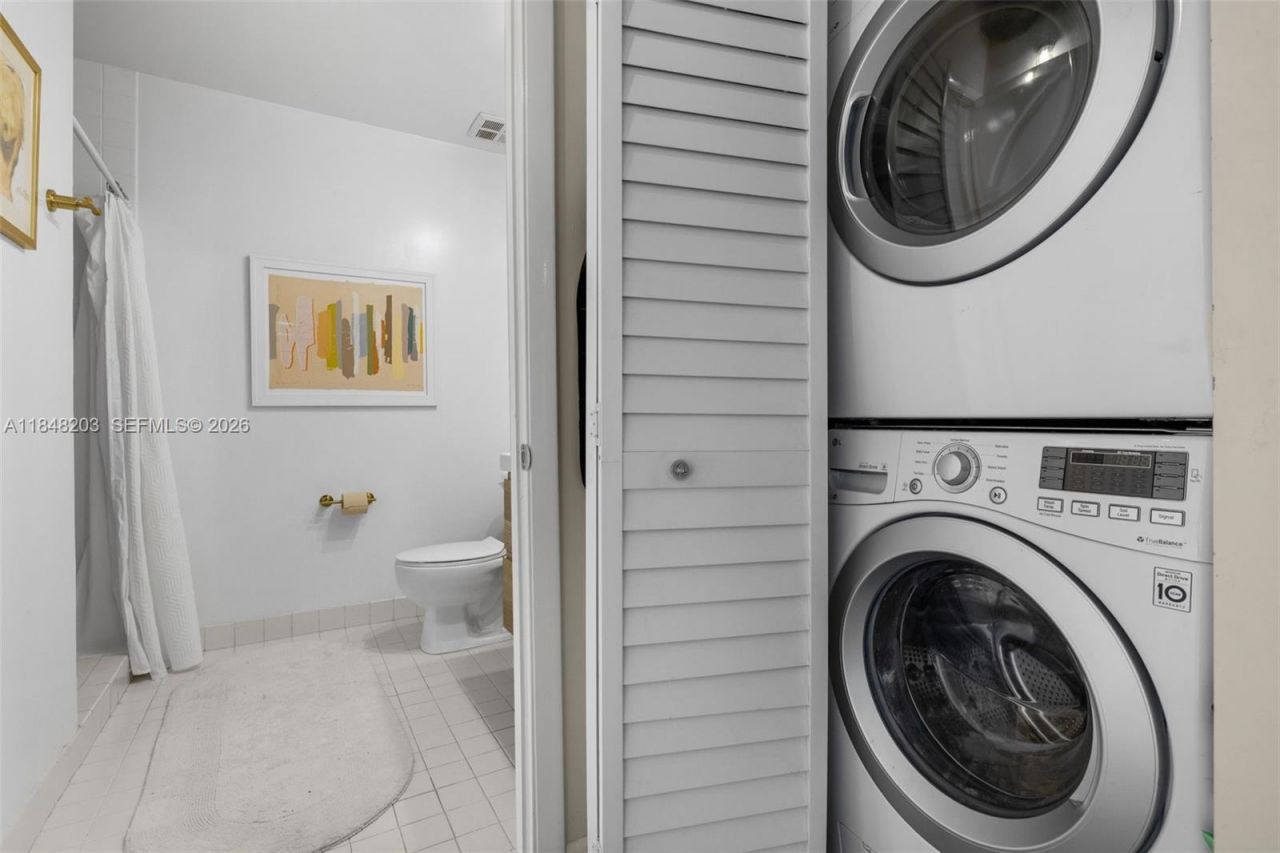 10 SW South River Dr, Unit 1614, Miami, FL 33130 Photo