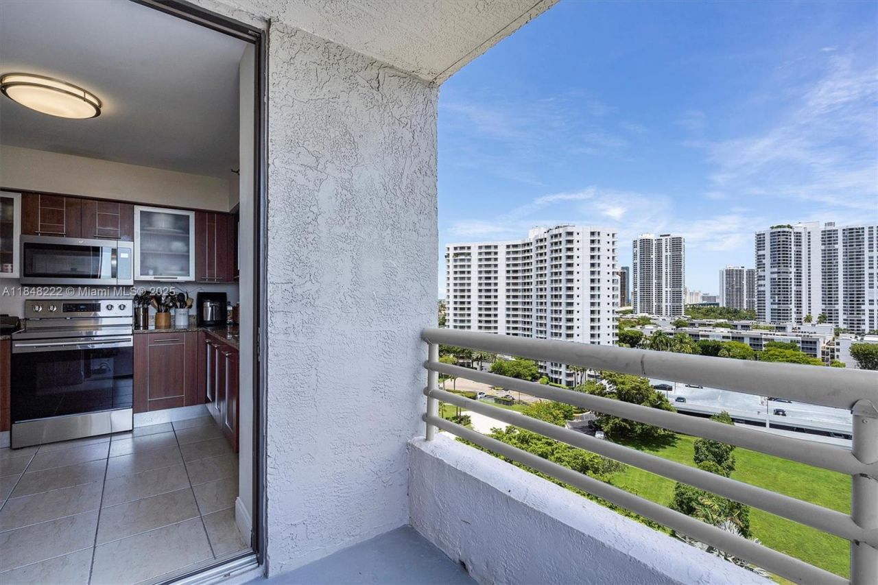 3300 NE 191st St, Unit 1213, Aventura, FL 33180 Photo