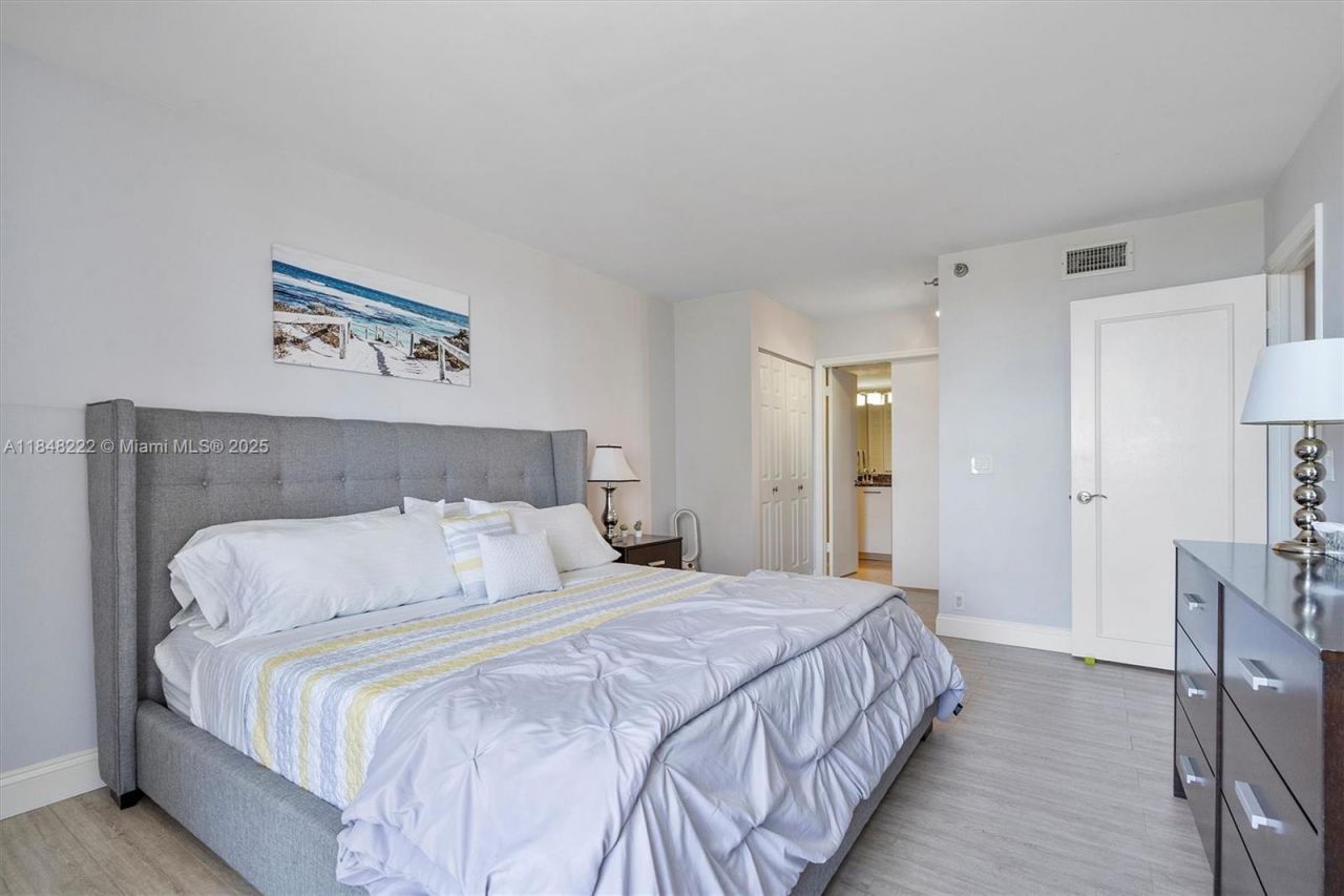 3300 NE 191st St, Unit 1213, Aventura, FL 33180 Photo