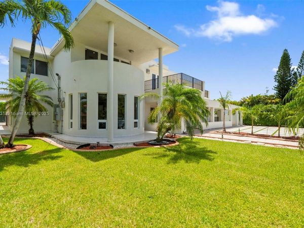 5045 SW 67th Ave, South Miami, FL 33155