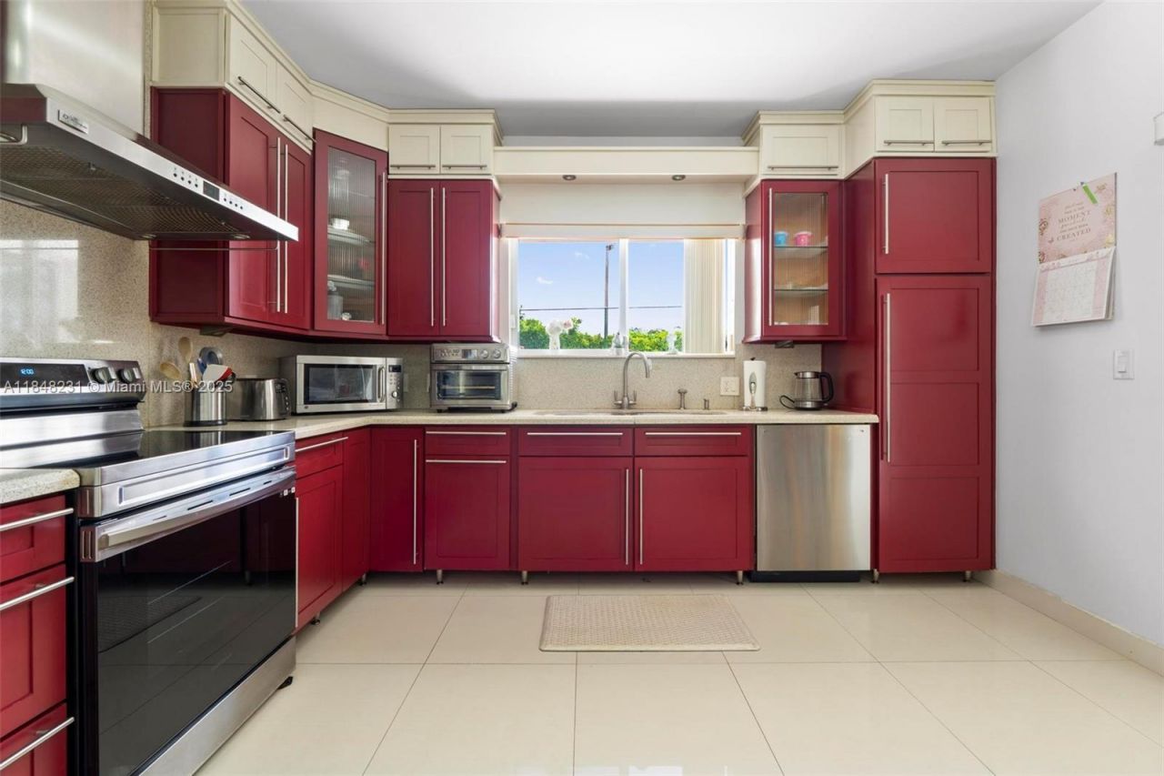 5045 SW 67th Ave, South Miami, FL 33155 Photo