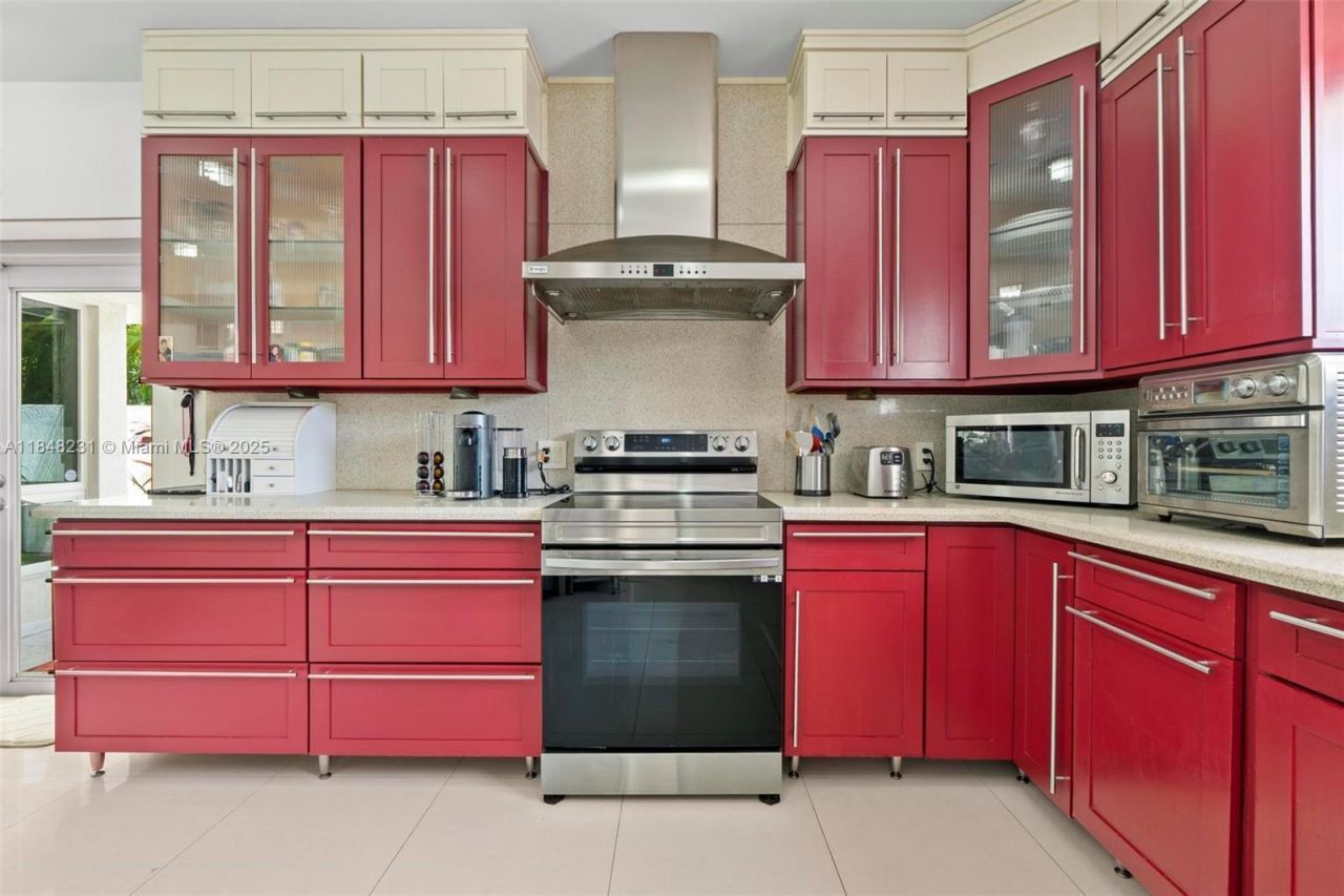 5045 SW 67th Ave, South Miami, FL 33155 Photo