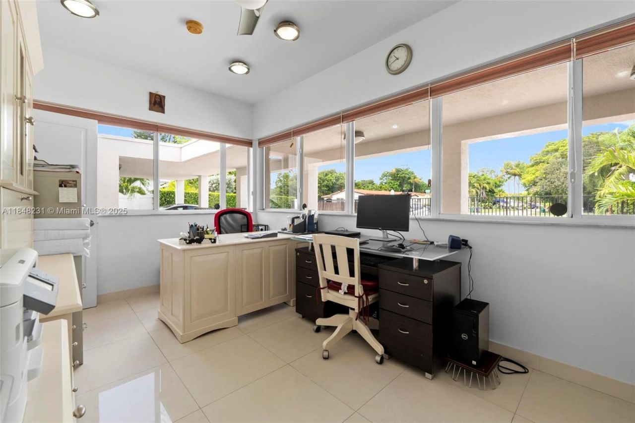 5045 SW 67th Ave, South Miami, FL 33155 Photo