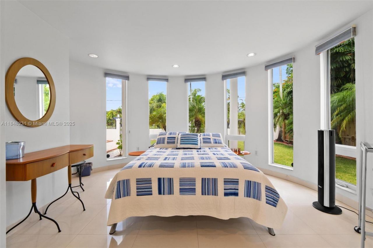 5045 SW 67th Ave, South Miami, FL 33155 Photo