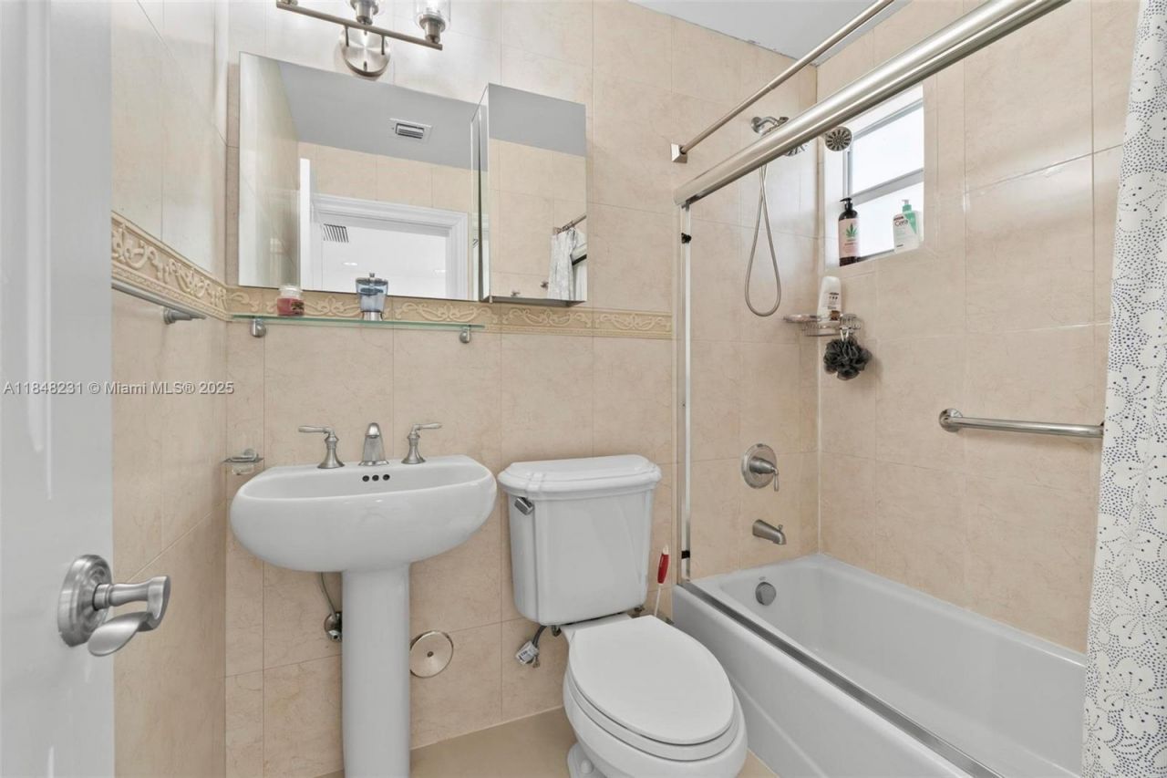 5045 SW 67th Ave, South Miami, FL 33155 Photo