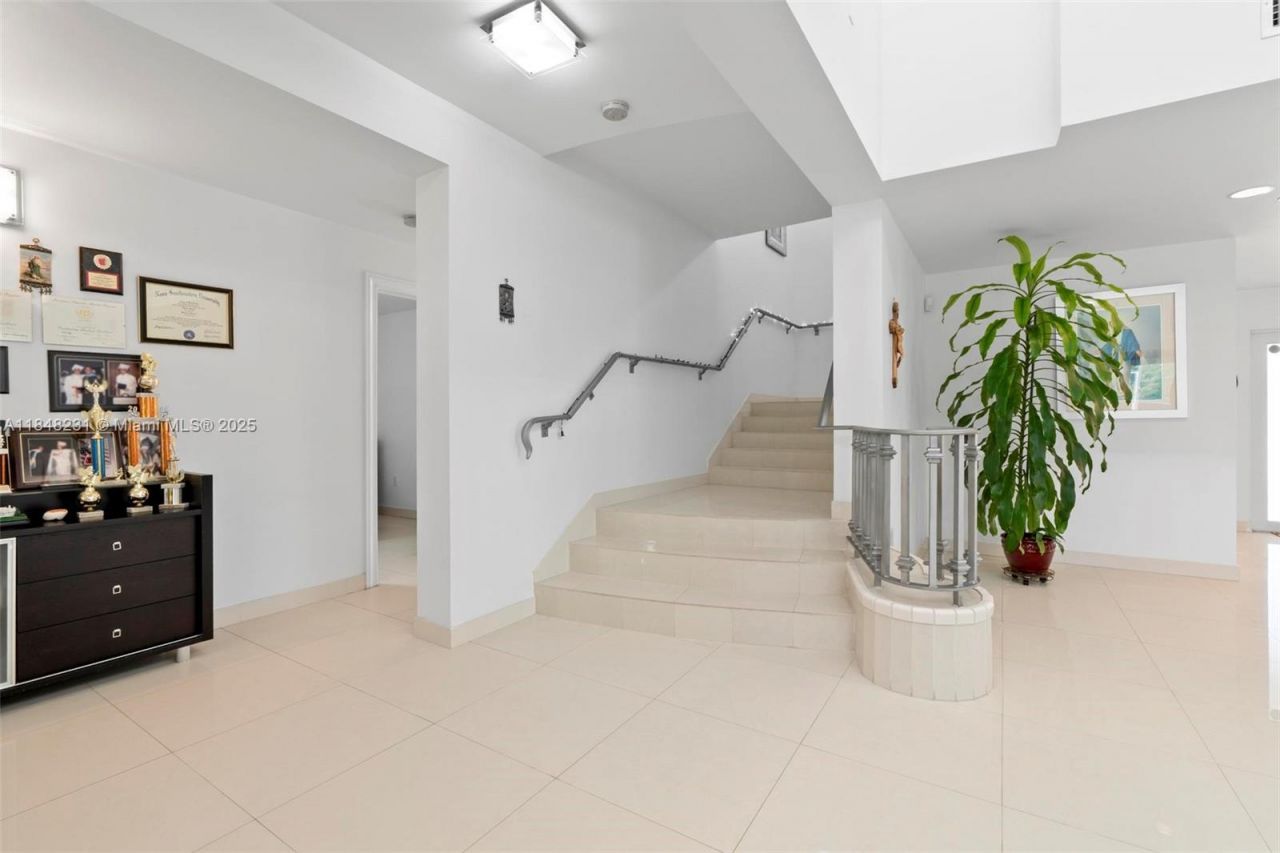 5045 SW 67th Ave, South Miami, FL 33155 Photo