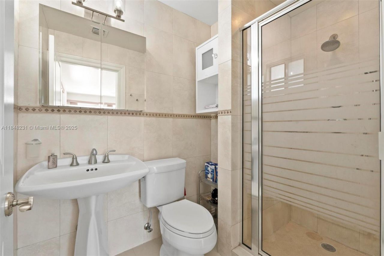 5045 SW 67th Ave, South Miami, FL 33155 Photo