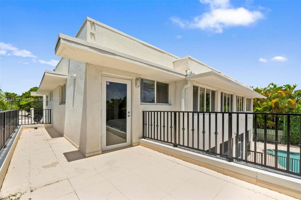 5045 SW 67th Ave, South Miami, FL 33155 Photo