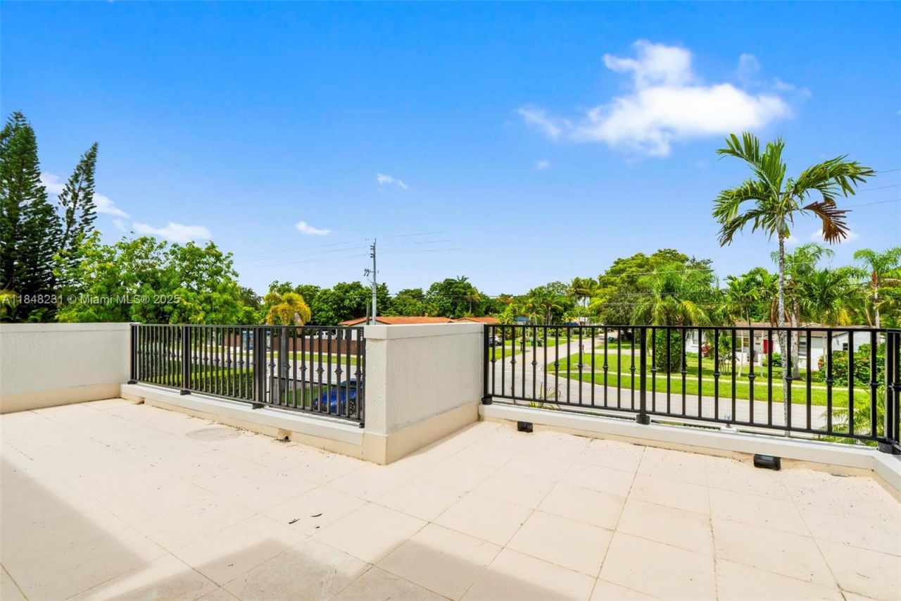 5045 SW 67th Ave, South Miami, FL 33155 Photo