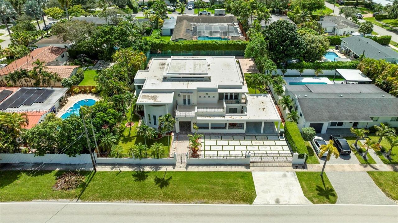 5045 SW 67th Ave, South Miami, FL 33155 Photo