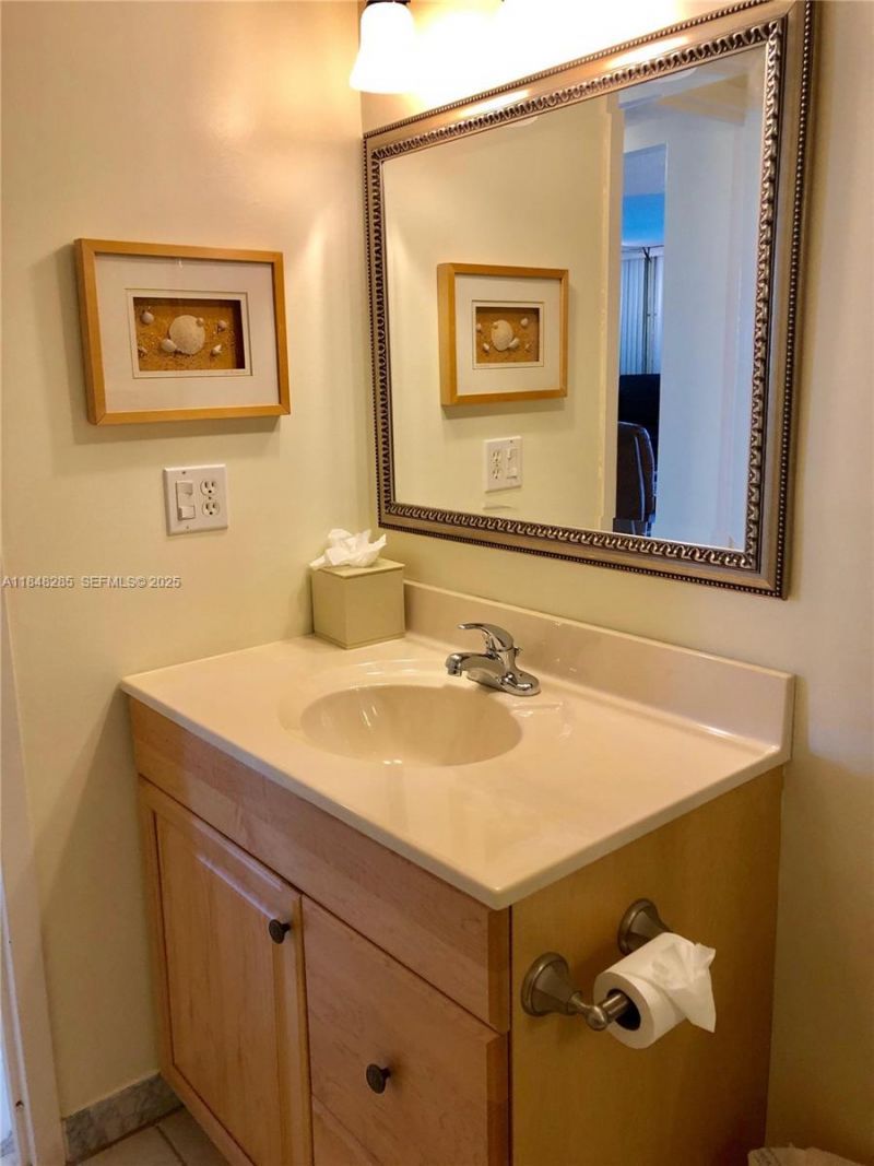 100 Golden Isles Dr, Unit 706, Hallandale Beach, FL 33009 Photo