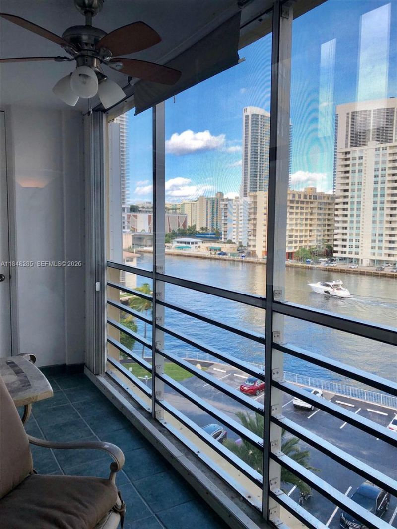 100 Golden Isles Dr, Unit 706, Hallandale Beach, FL 33009 Photo