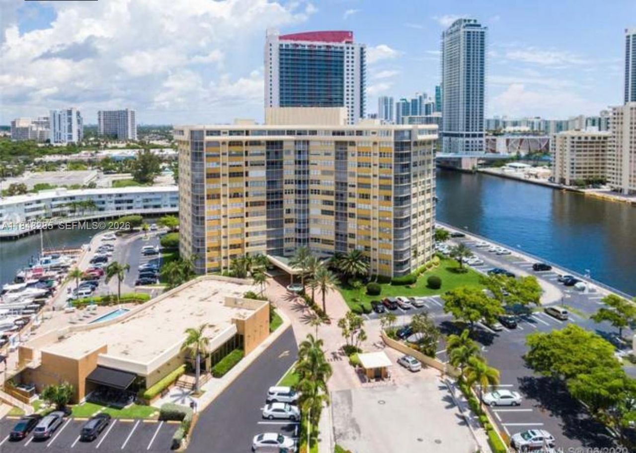 100 Golden Isles Dr, Unit 706, Hallandale Beach, FL 33009 Photo