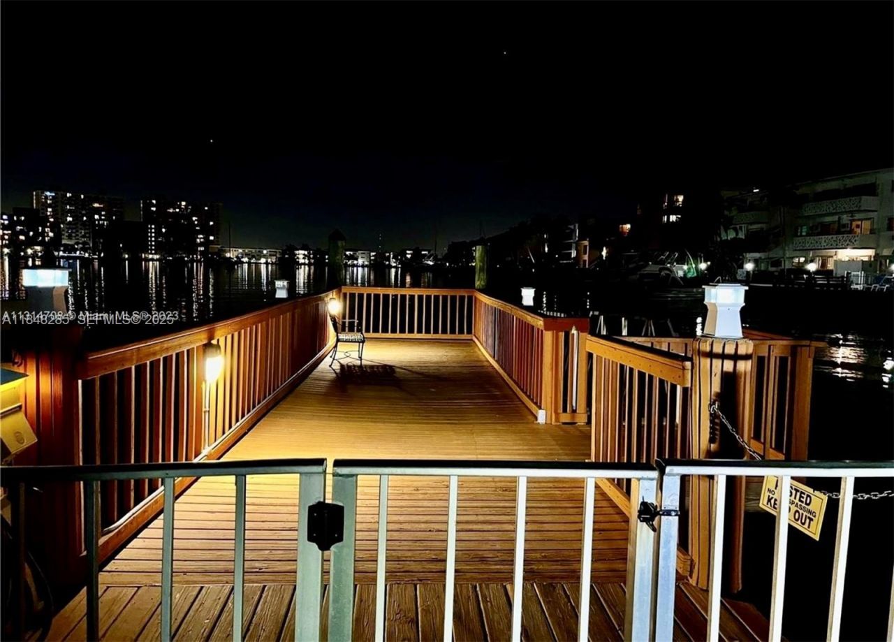 100 Golden Isles Dr, Unit 706, Hallandale Beach, FL 33009 Photo