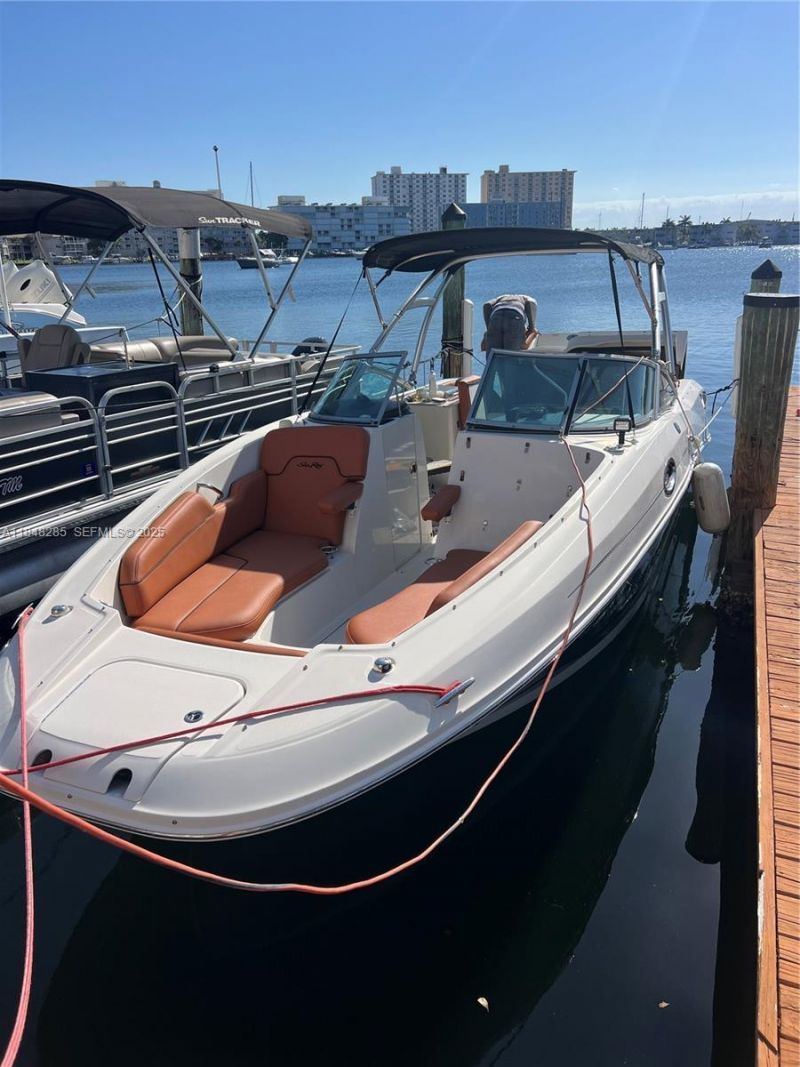 100 Golden Isles Dr, Unit 706, Hallandale Beach, FL 33009 Photo