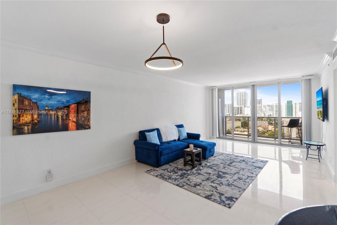 401 69th St, Unit 1204, Miami Beach, FL 33141 Photo