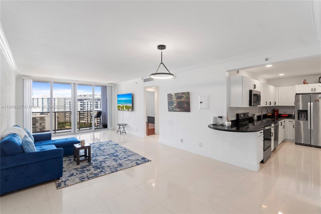 401 69th St, Unit 1204, Miami Beach, FL 33141 Photo