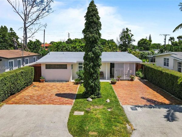 6525 SW 32nd St, Miami, FL 33155