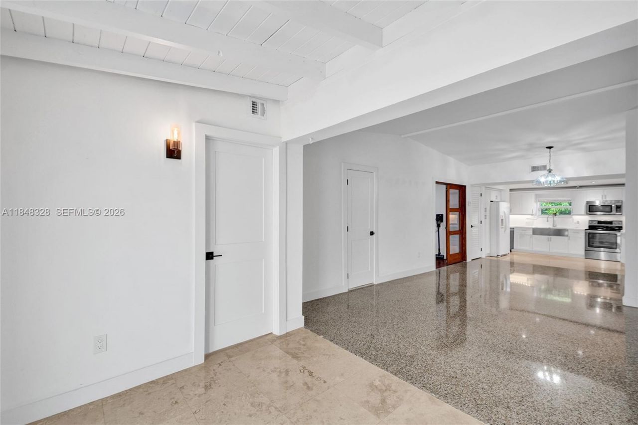 6525 SW 32nd St, Miami, FL 33155 Photo