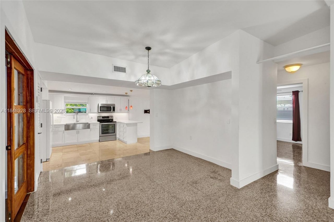 6525 SW 32nd St, Miami, FL 33155 Photo