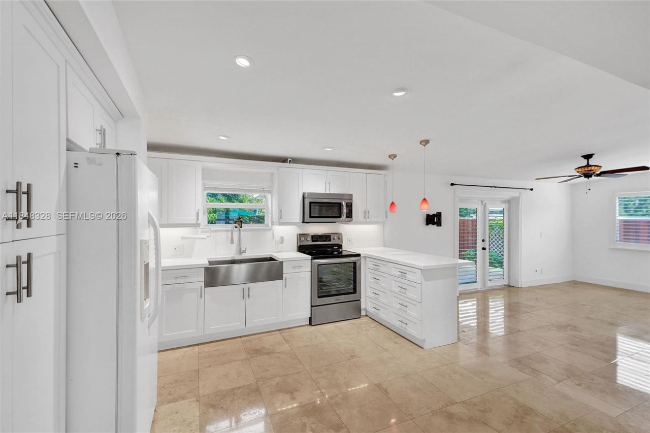 6525 SW 32nd St, Miami, FL 33155 Photo