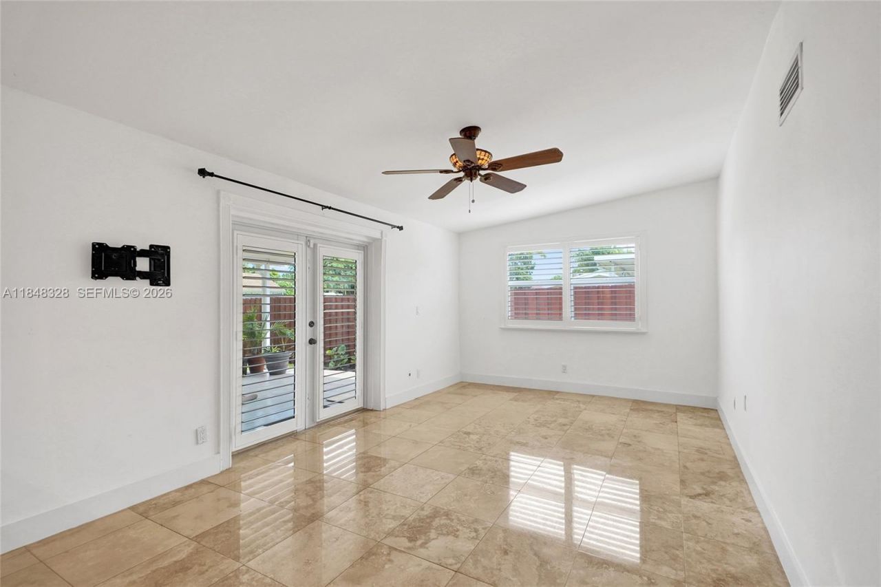 6525 SW 32nd St, Miami, FL 33155 Photo