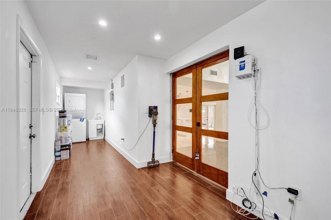 6525 SW 32nd St, Miami, FL 33155 Photo