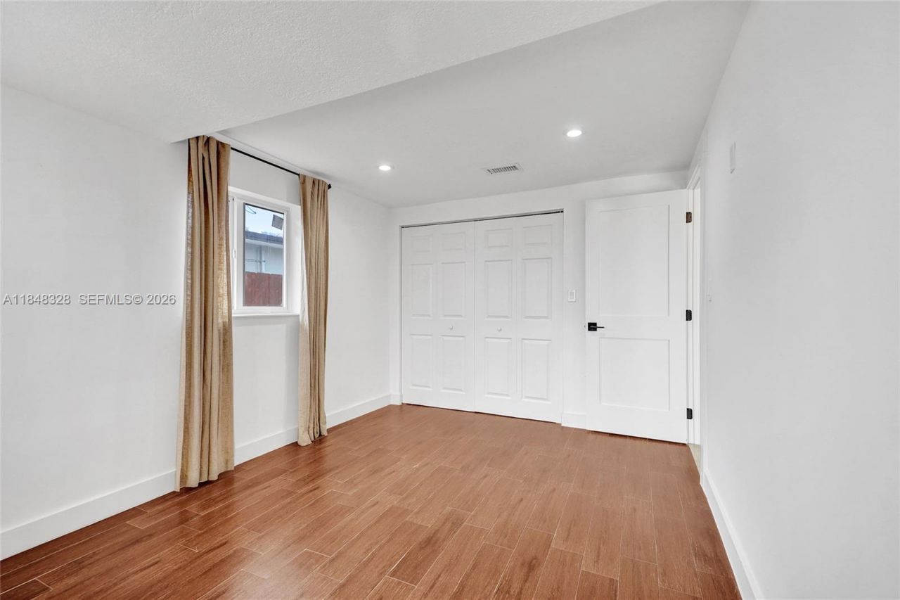 6525 SW 32nd St, Miami, FL 33155 Photo