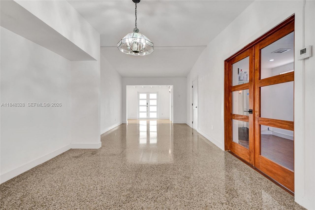 6525 SW 32nd St, Miami, FL 33155 Photo