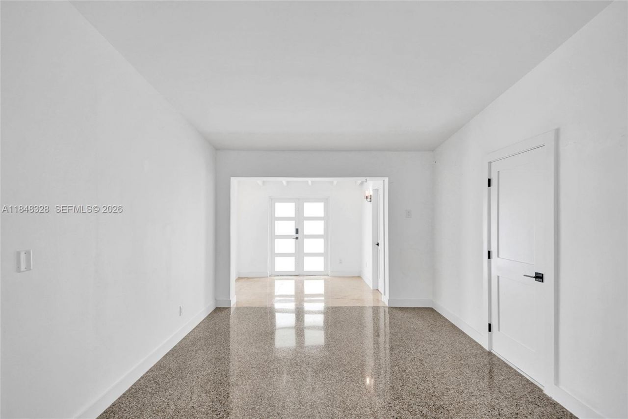 6525 SW 32nd St, Miami, FL 33155 Photo