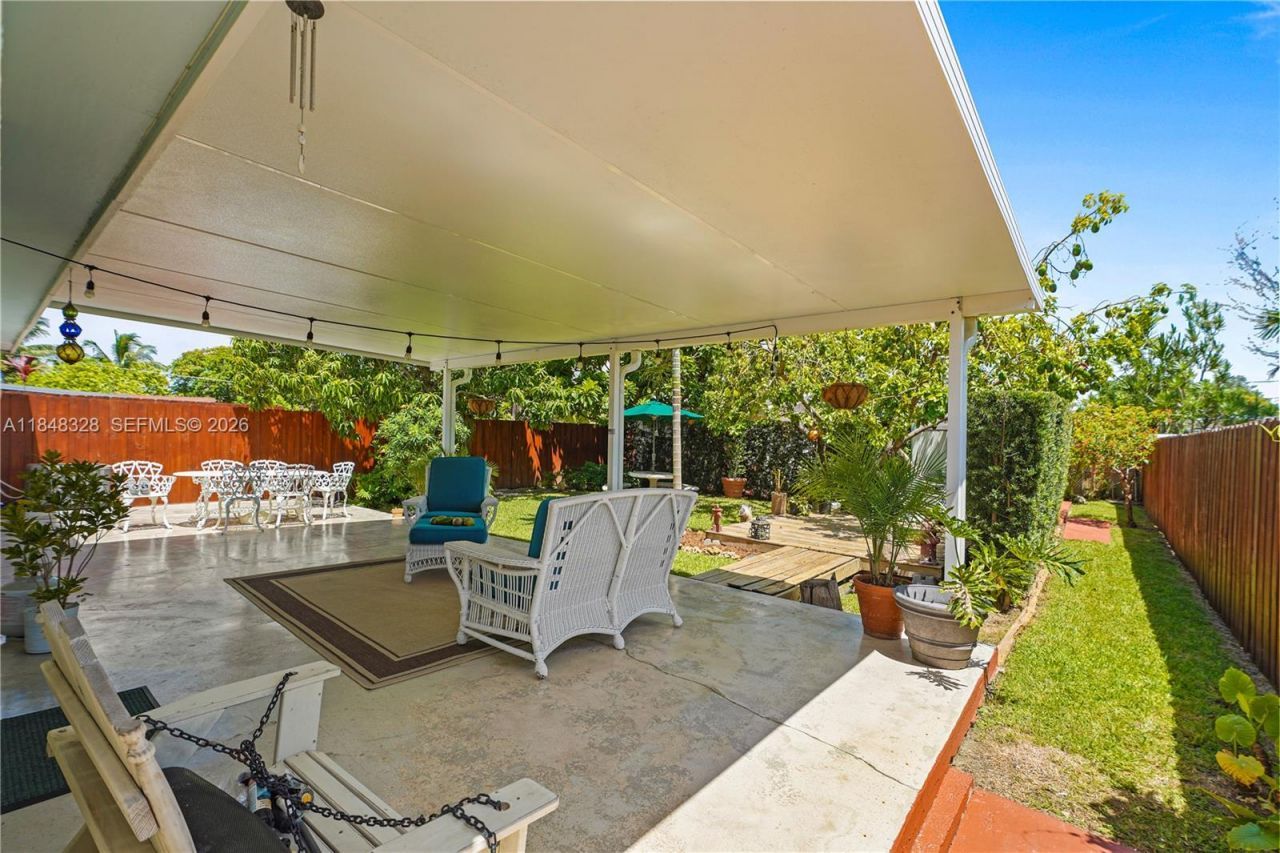 6525 SW 32nd St, Miami, FL 33155 Photo