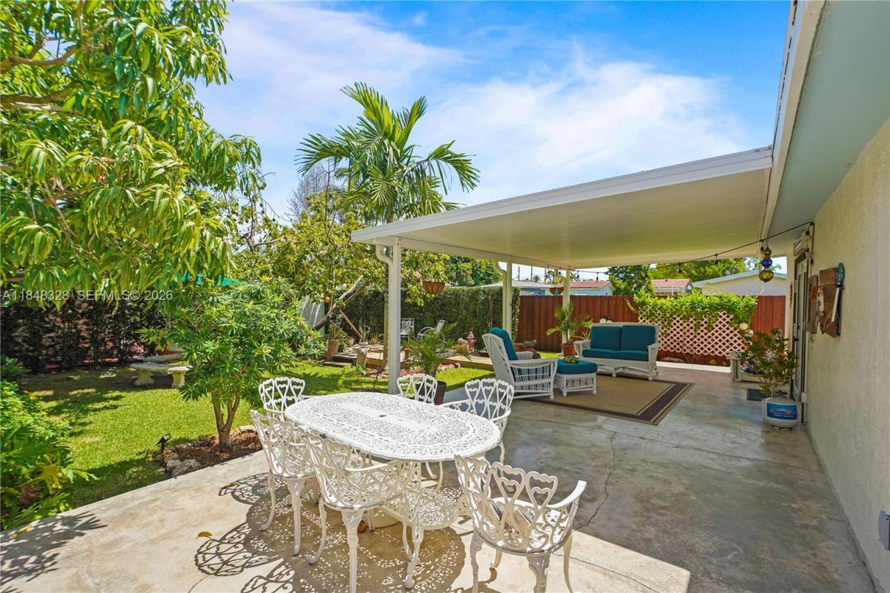 6525 SW 32nd St, Miami, FL 33155 Photo