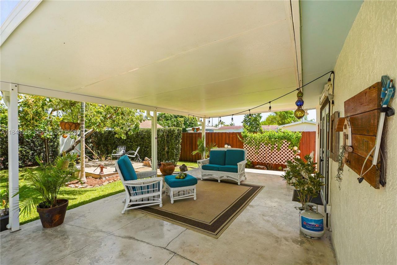 6525 SW 32nd St, Miami, FL 33155 Photo