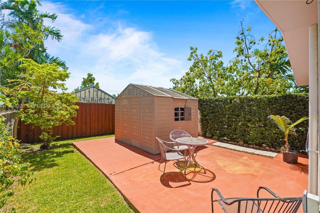 6525 SW 32nd St, Miami, FL 33155 Photo