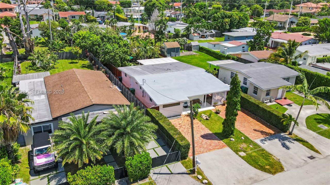 6525 SW 32nd St, Miami, FL 33155 Photo
