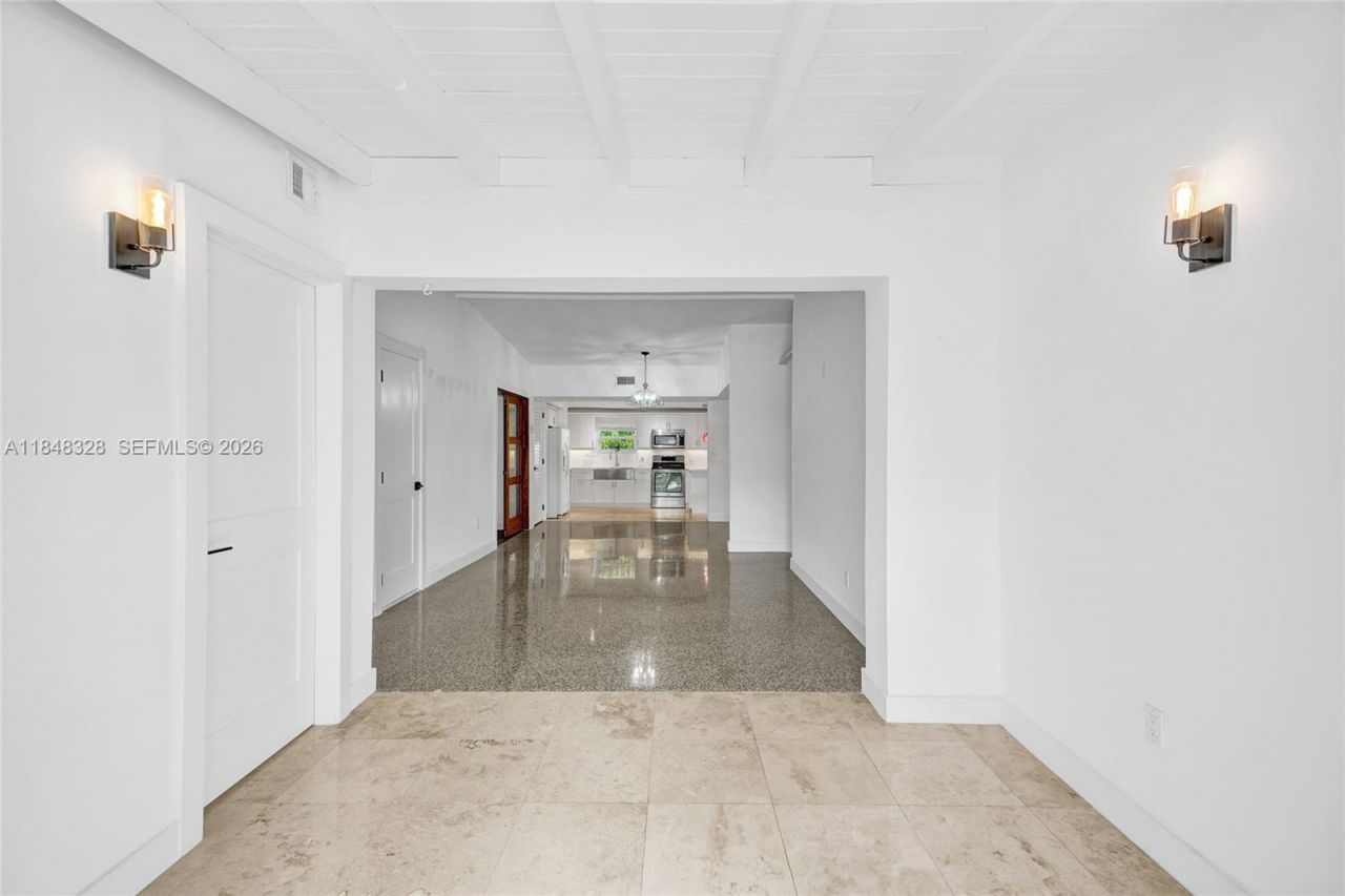 6525 SW 32nd St, Miami, FL 33155 Photo