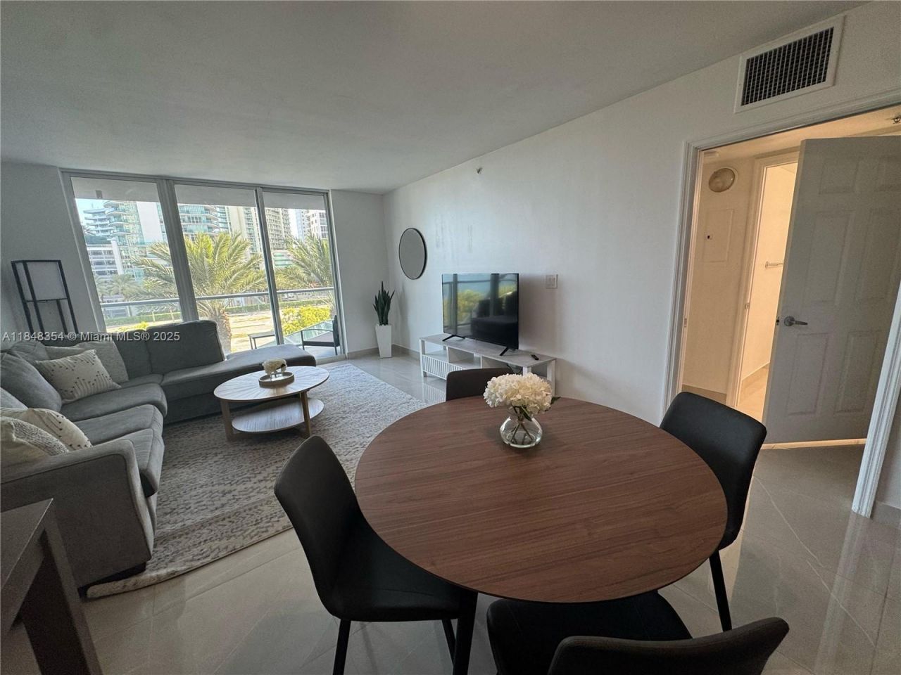 1155 Brickell Bay Dr, Unit 307, Miami, FL 33131 Photo