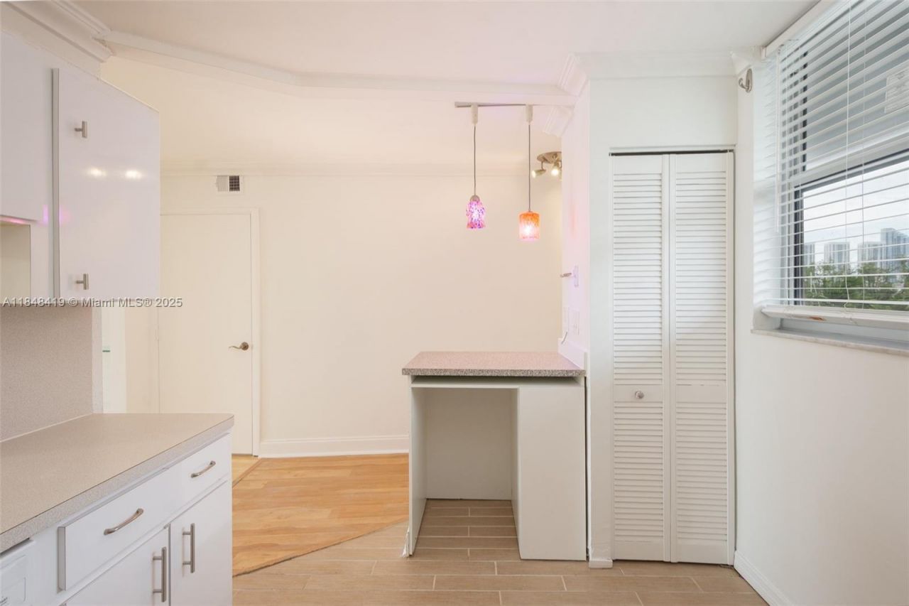 3703 NE 166th St, Unit 408, North Miami Beach, FL 33160 Photo