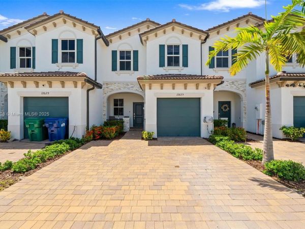 12625 NW 23rd Pl, Miami, FL 33167